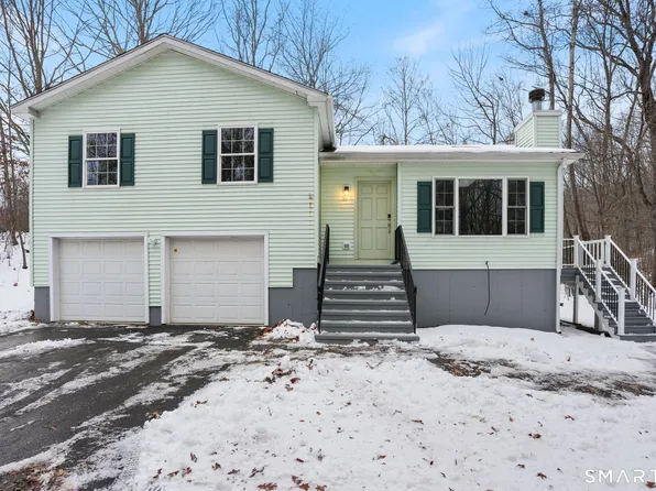 26 Edgewood Road, Oxford, CT 06478