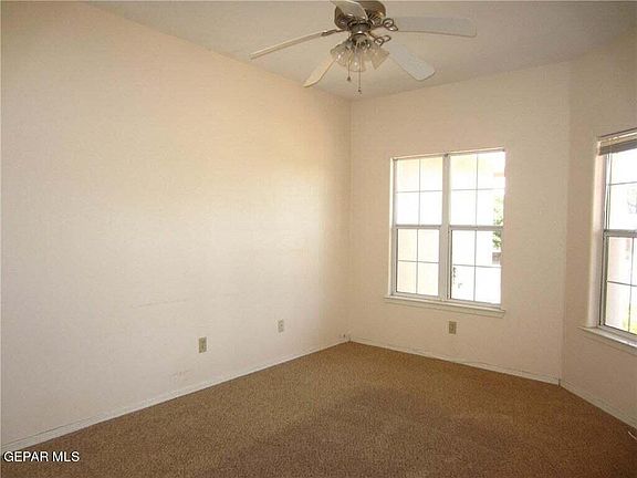 4th image of 842 De Leon Dr