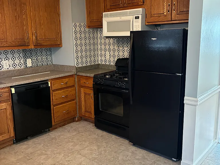 5716 N Terrace Ct — Photo 8