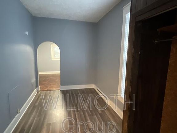 3rd image of 405 W Main St APT 1