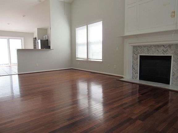 5th image of 7645 Henley Dr