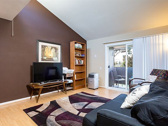 3rd image of 3456 Castle Glen Dr Unit 254