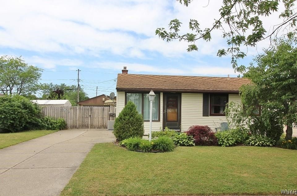 1st image of 54 Crescent Ct