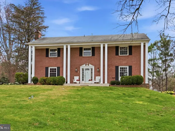 560 Watford Ln, Berwyn, PA 19312