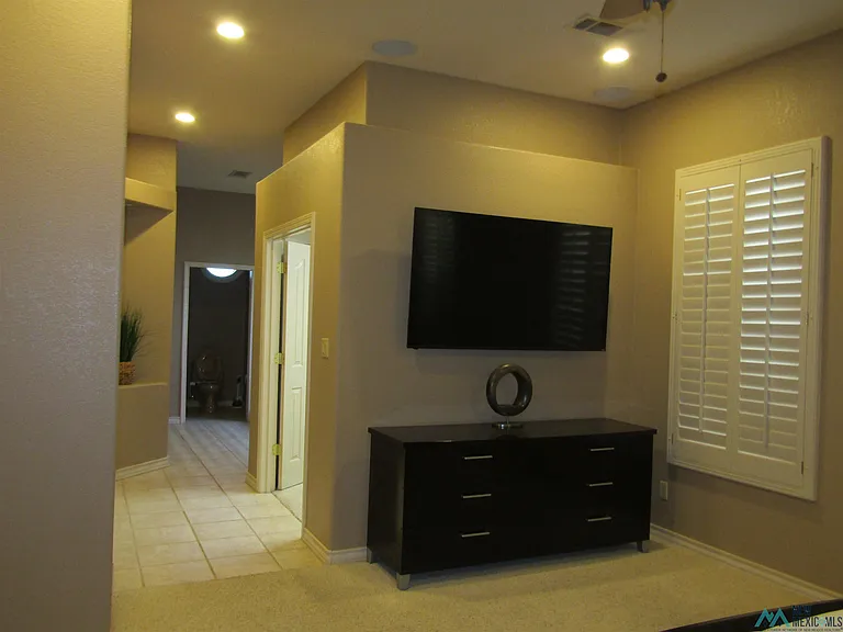 2104 W Ray Ave — Photo 25