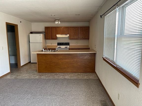 5th image of 1008 S 1st St
