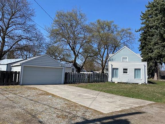 5th image of 1421 N Farr Rd