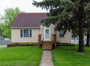 408 W Dunkerton St, Dunkerton, IA