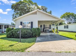 213 Sweet Ln, Hendersonville, NC 28792
