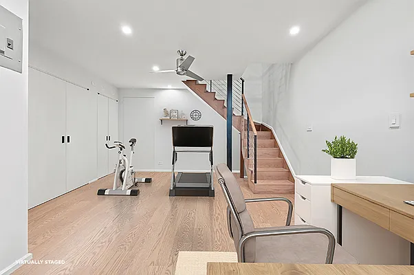 Sold by Poljan Properties Inc. | media 28