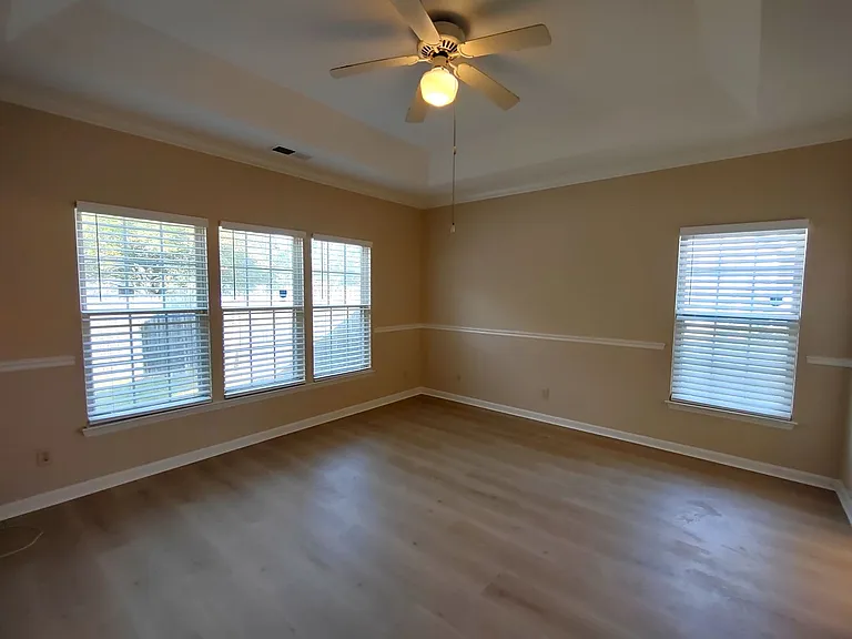 1111 Land Grant Rd — Photo 16