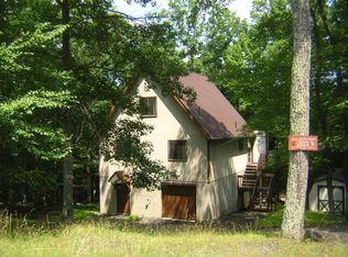 2354 Southport Dr, Bushkill, PA 18324