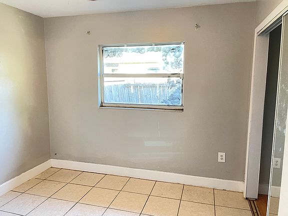 5th image of 2835 Hertha Ave