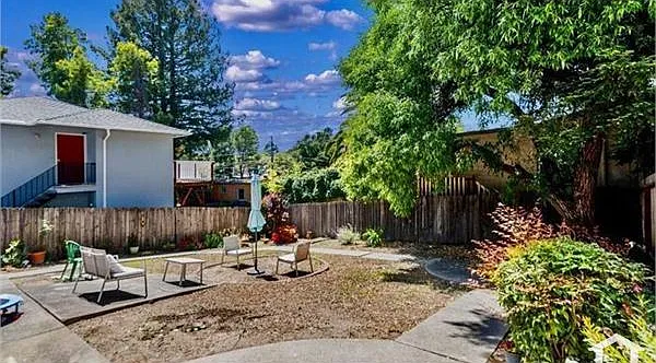 3809 Buell St #B — Photo 29