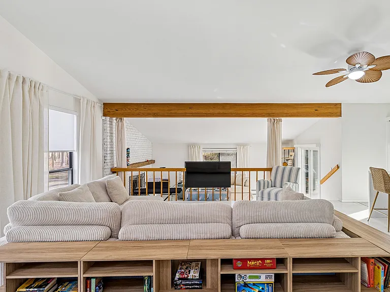 15 Harrison Ave — Photo 2