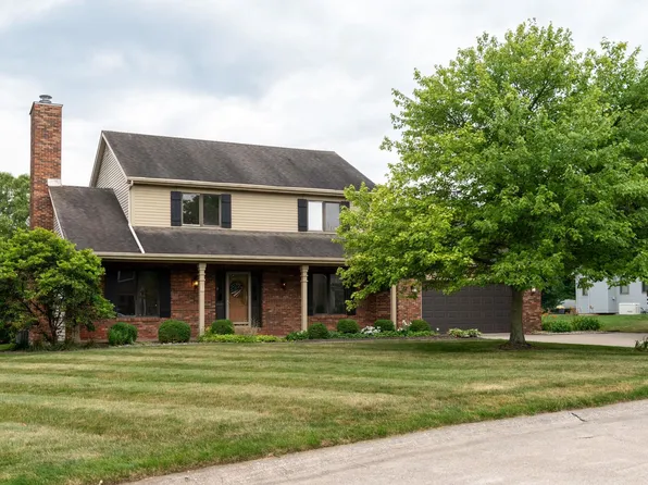 9327 Deer Trl, Fort Wayne, IN 46804