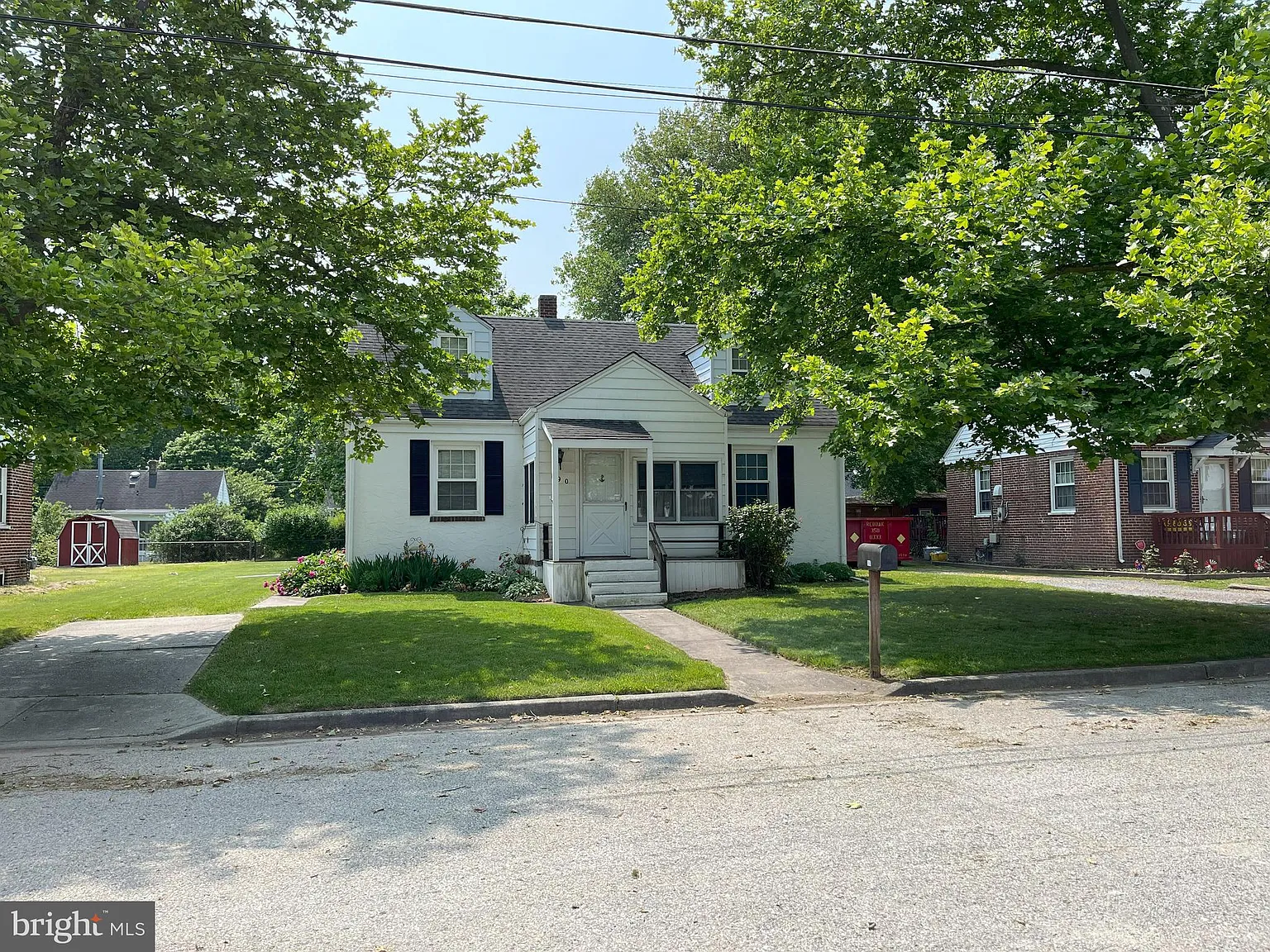190 Victory Ave photo 1