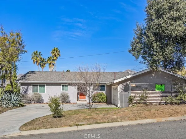 153 E Broadbent Dr, Riverside, CA 92507