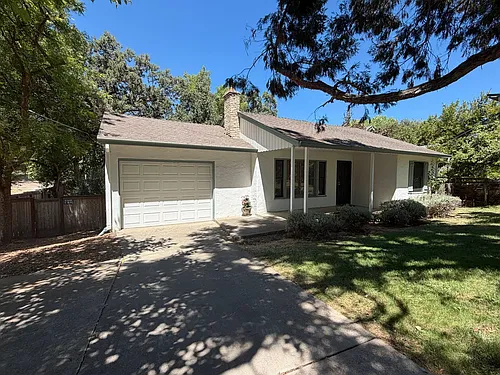 6039 Van Alstine Ave Photo 1