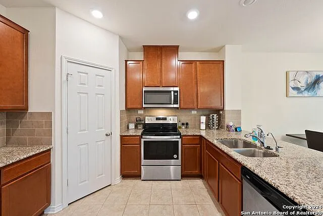 6830 Beltran Pass — Photo 7