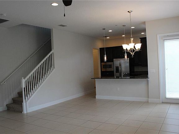 4th image of 13868 Smoot Ave