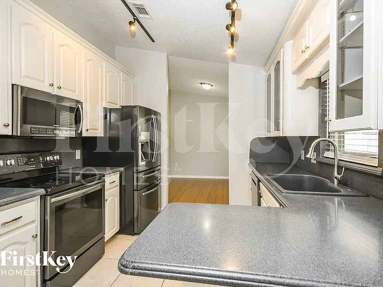 3326 Bottlebrush Ct — Photo 8