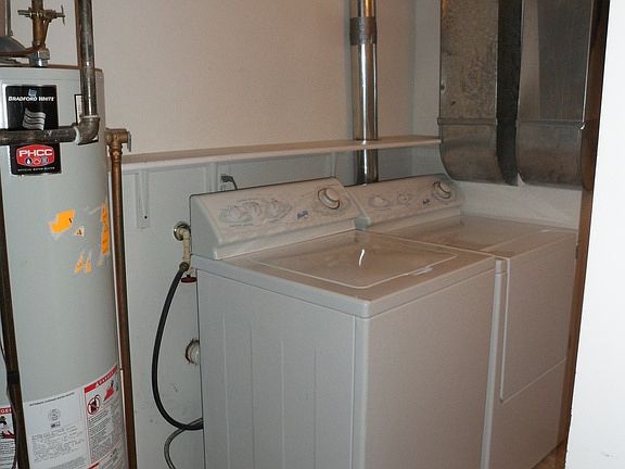 3rd image of 2798 Barclay Way