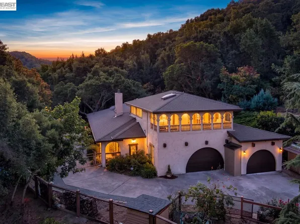 35575 Palomares Rd, Castro Valley, CA 94552