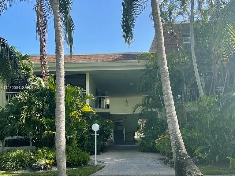 260 Sunrise Dr #H — Photo 4