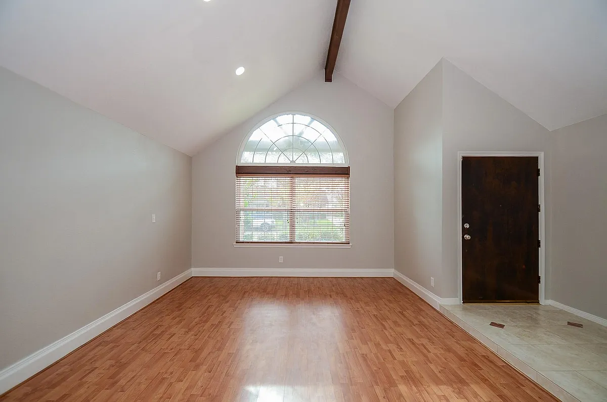 Building Photo - 2819 Pineleaf Dr