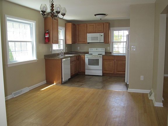 Kitchen & dining room