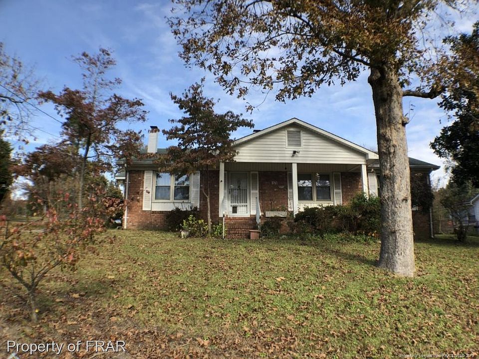 1st image of 1040 Riverside Cir