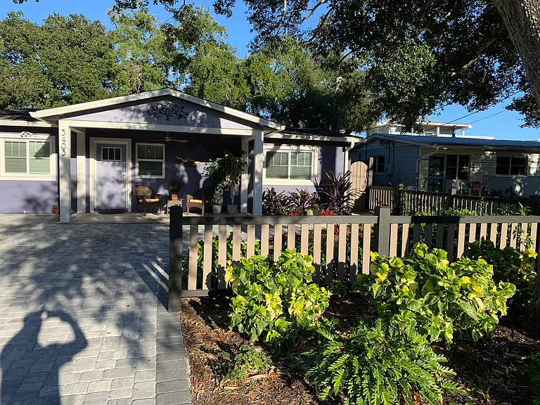 3403 Saxon Dr — Photo 11
