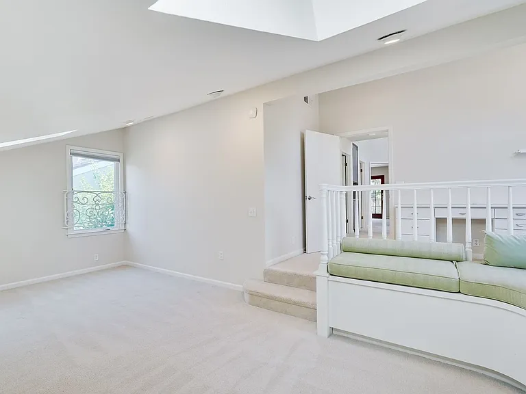 803 Runningwood Cir — Photo 54