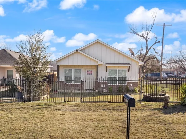 213 S Baugh St, Alvarado, TX 76009