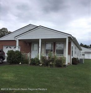 8 Haiti Ct, Toms River, NJ, 08757