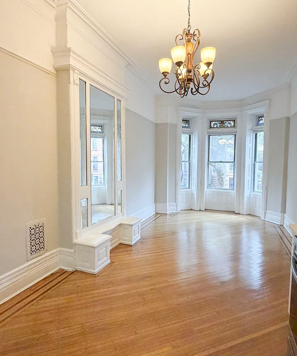 578 Macon Street — Photo 3