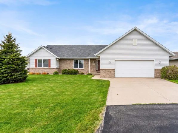 N8033 Lake Breeze Dr, Sherwood, WI 54169