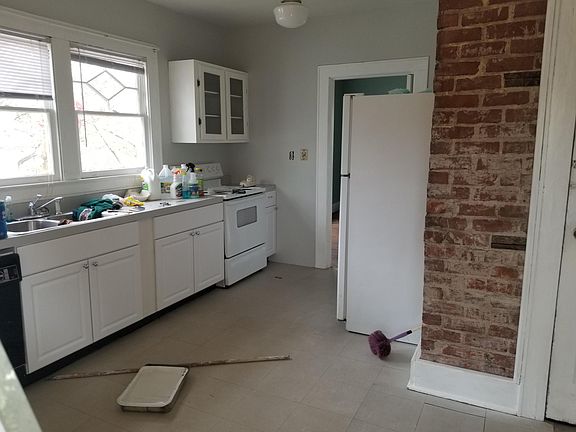 2nd image of 1259 Highland Dr