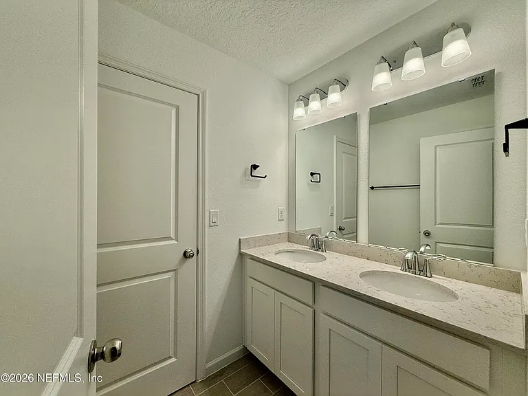 4033 Haydon Burns Pl — Photo 20