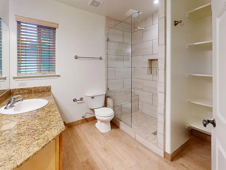 626 Broad St — Photo 33