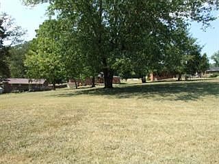 4th image of 2600 Forest Heights Cir