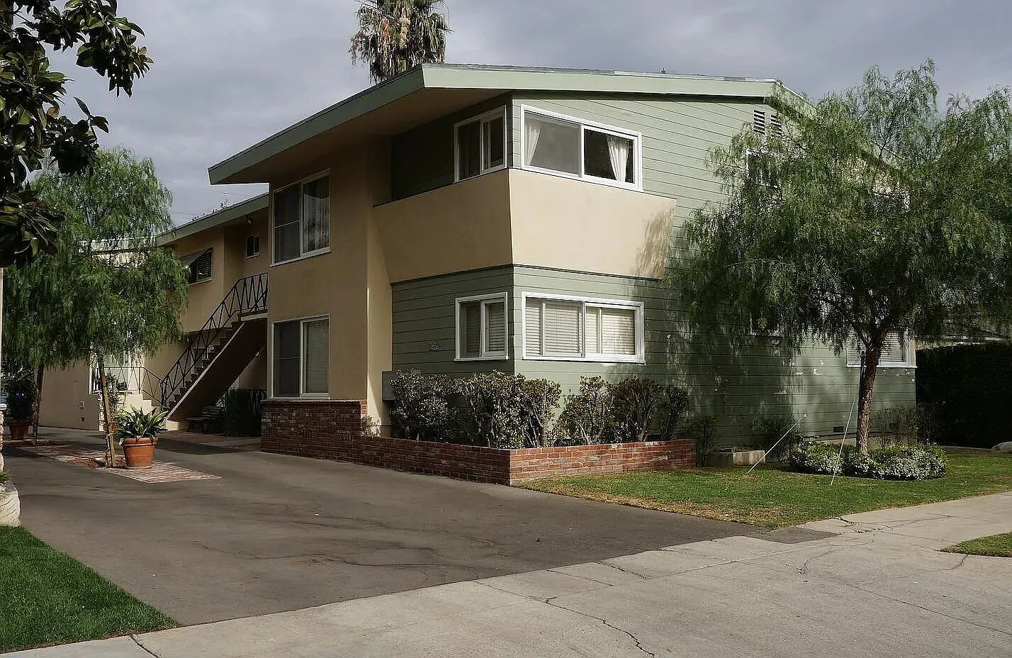 2 bed, 1.5 bath, 1100 sqft, $2,750 — Photo 1