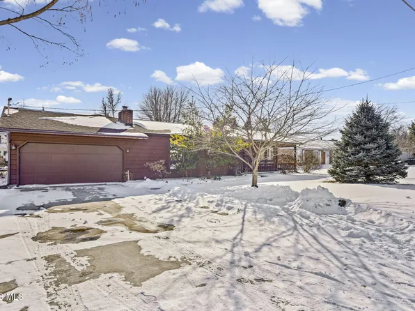 1421 Conneaut Ave, Bowling Green, OH 43402