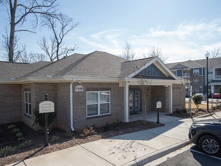 Parkside at Hickory Grove — Photo 29