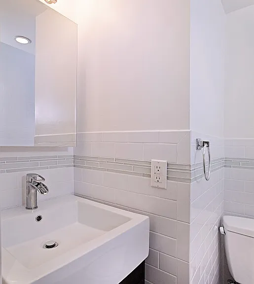 54 E 3rd St #10 — Photo 4