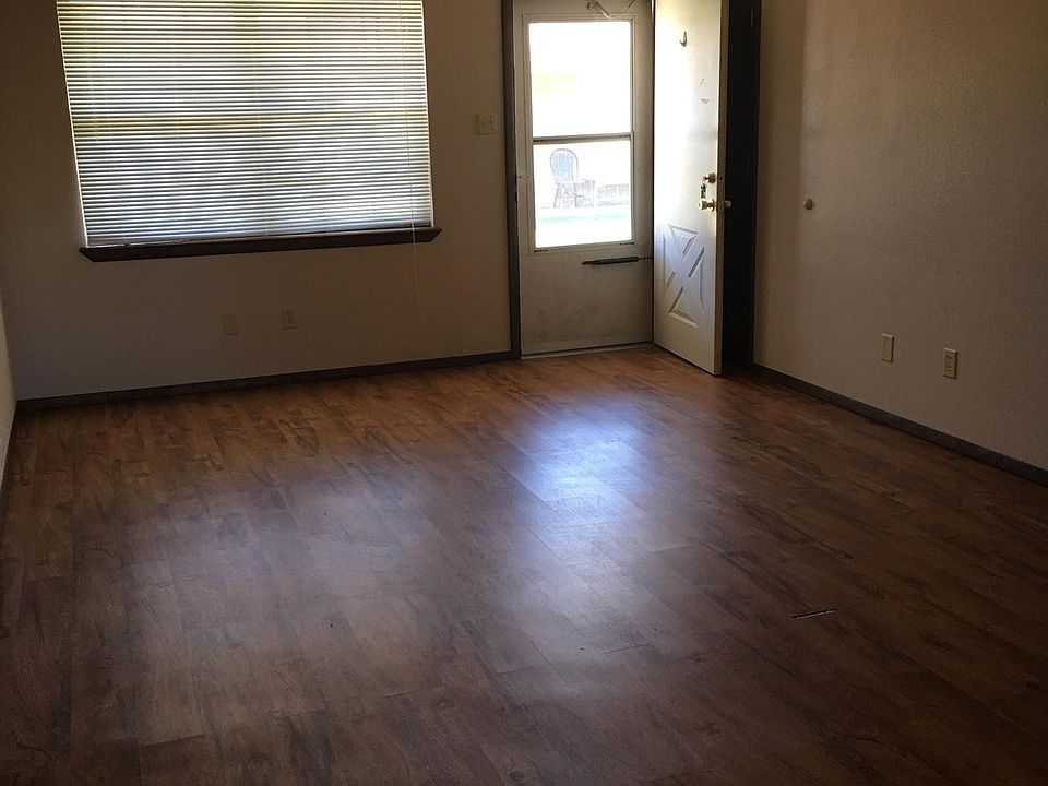 1st image of 1027 N Wells St