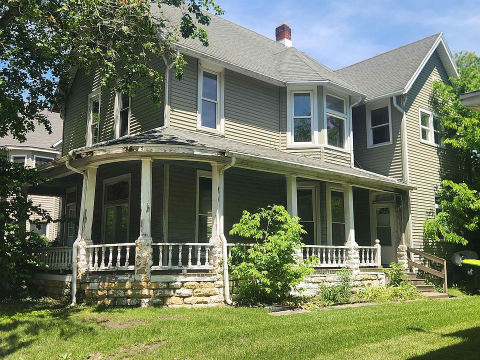 1st image of 439 S Jefferson St