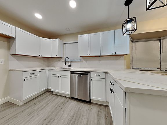 5th image of 2905 Shady Creek Dr