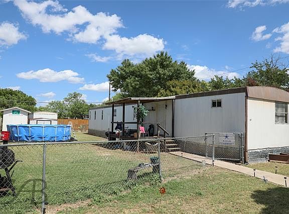 3rd image of 502 Western Hills Dr